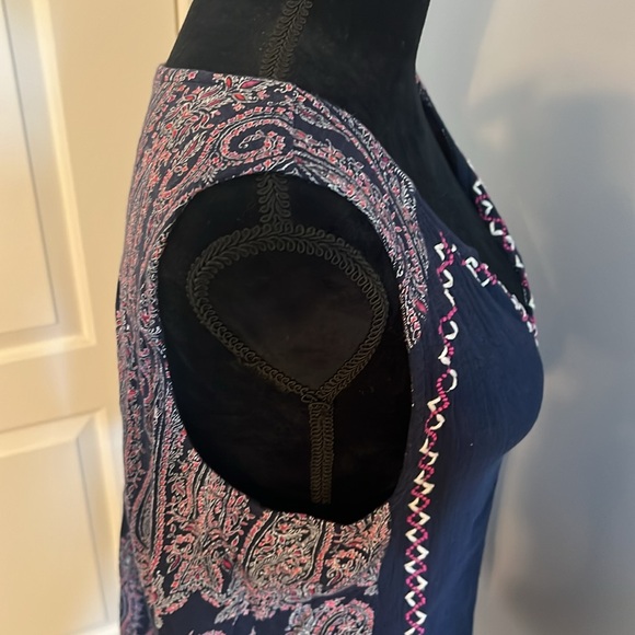 Lucky Brand dine gauze front. Embroidery detail. Print jersey back - Picture 5 of 6